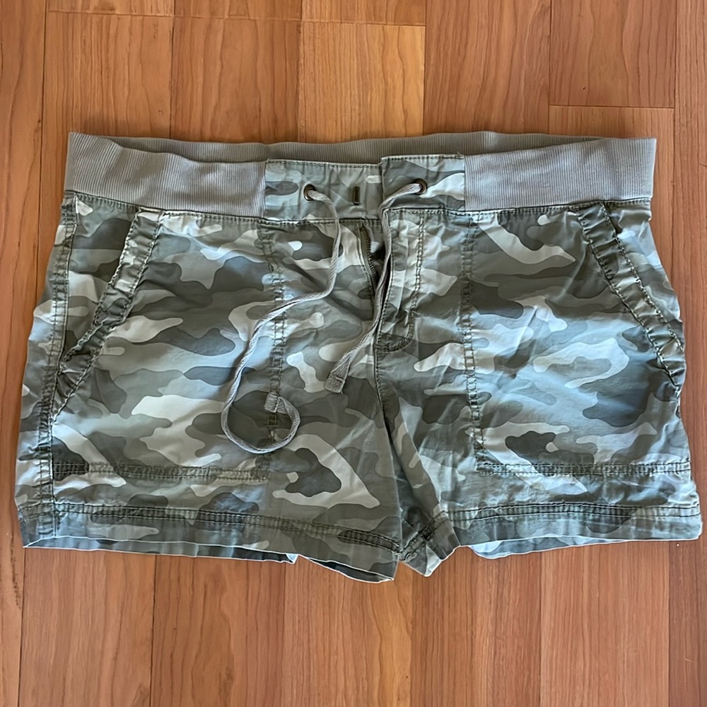A new apparel camouflage shorts